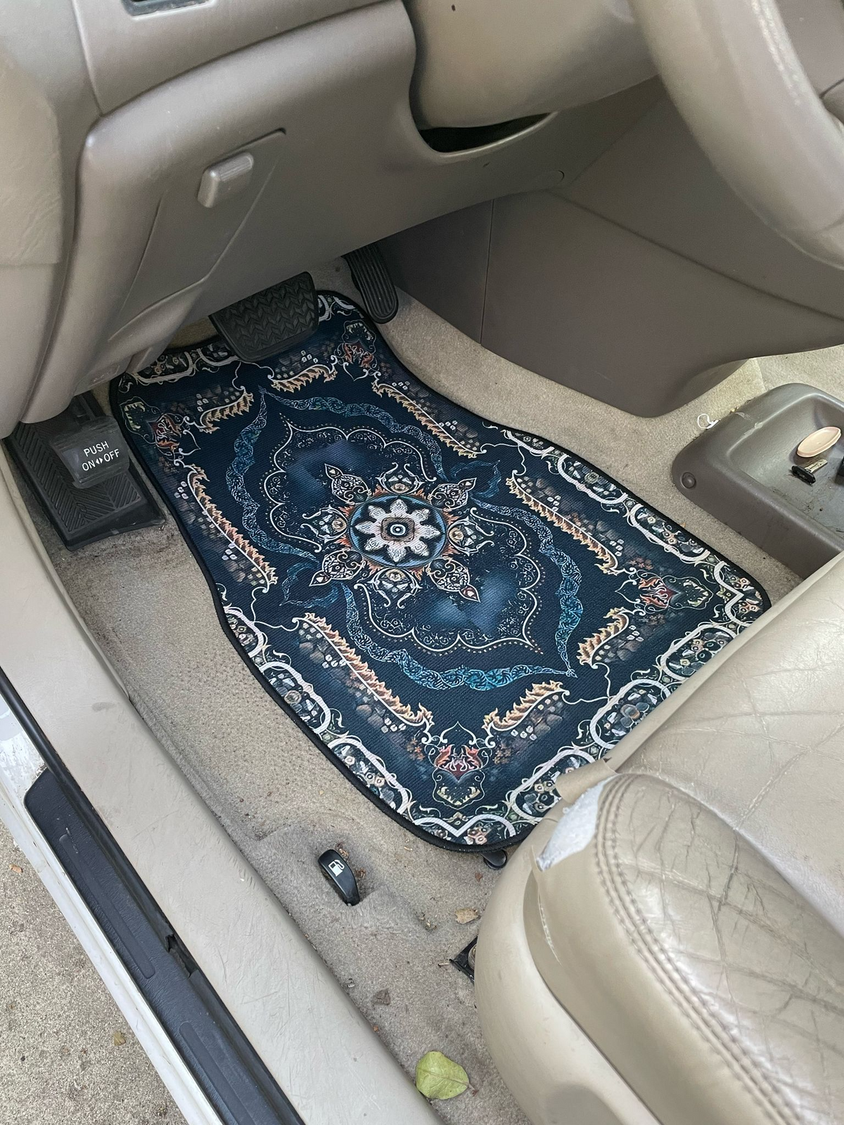Universal 4-Piece All-Season Car